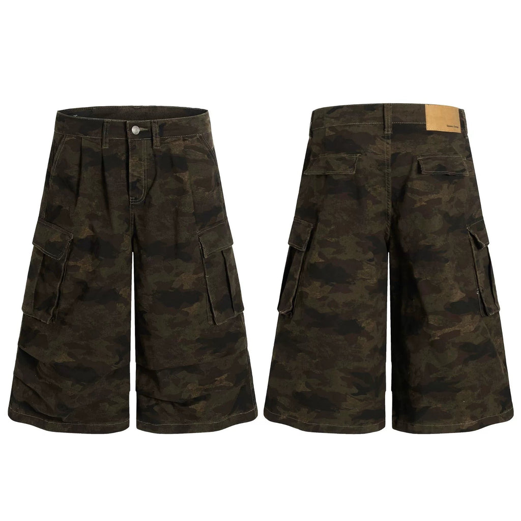 Fashion sports loose camouflage shorts